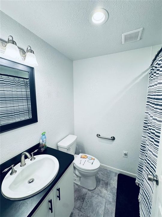 待售: $289,900 (3 贝兹, 3 浴室, 2376 平方英尺)