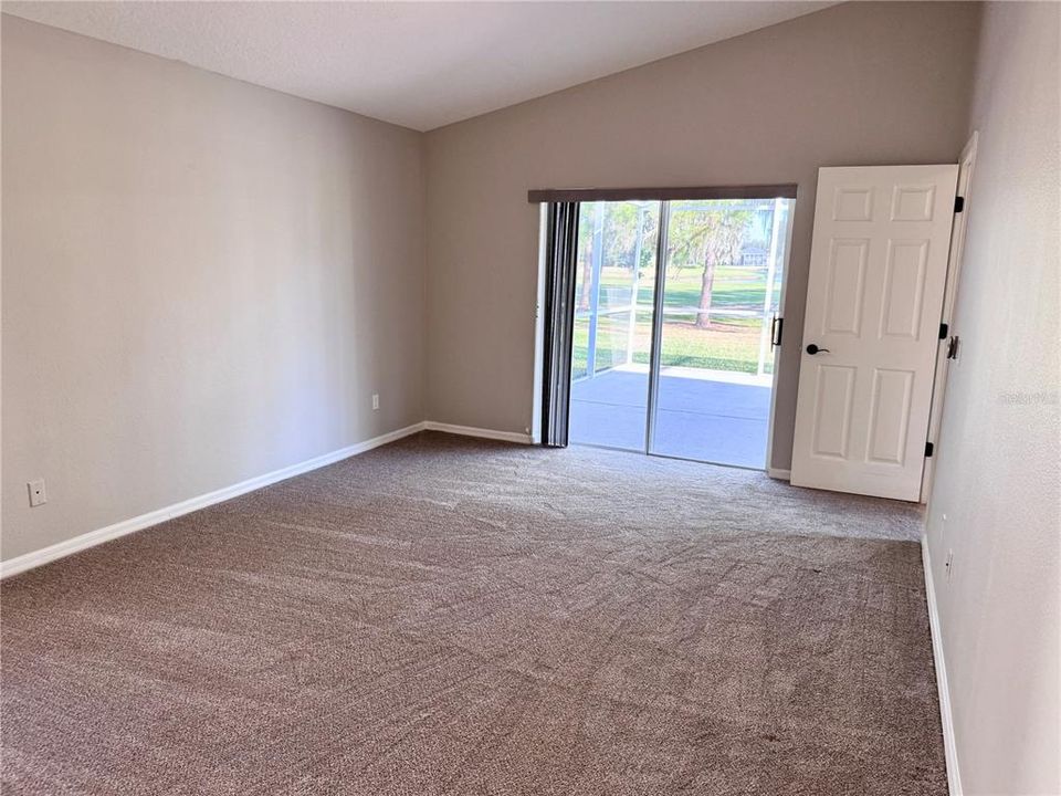 Activo con contrato: $465,450 (4 camas, 2 baños, 1859 Pies cuadrados)