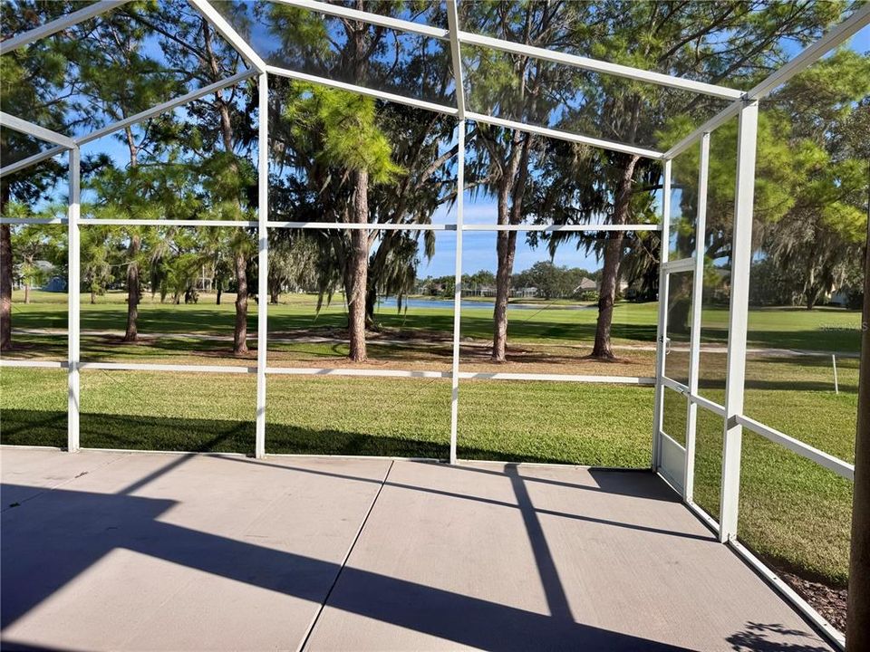 Activo con contrato: $465,450 (4 camas, 2 baños, 1859 Pies cuadrados)