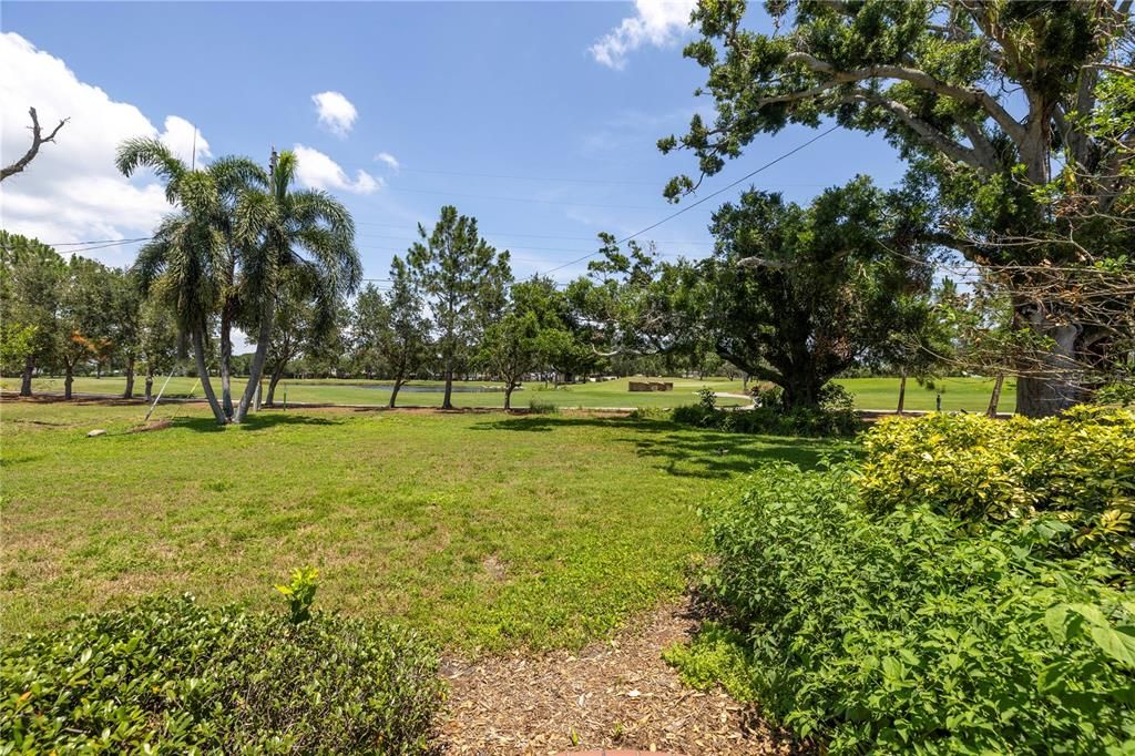 На продажу: $1,100,000 (0.26 acres)