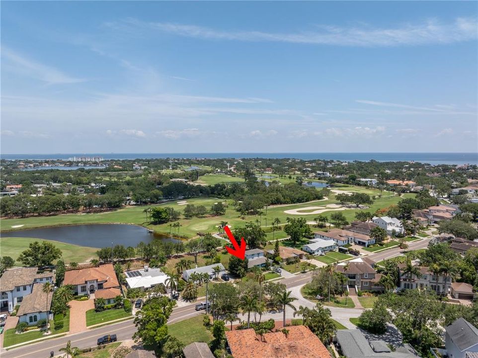 На продажу: $1,100,000 (0.26 acres)