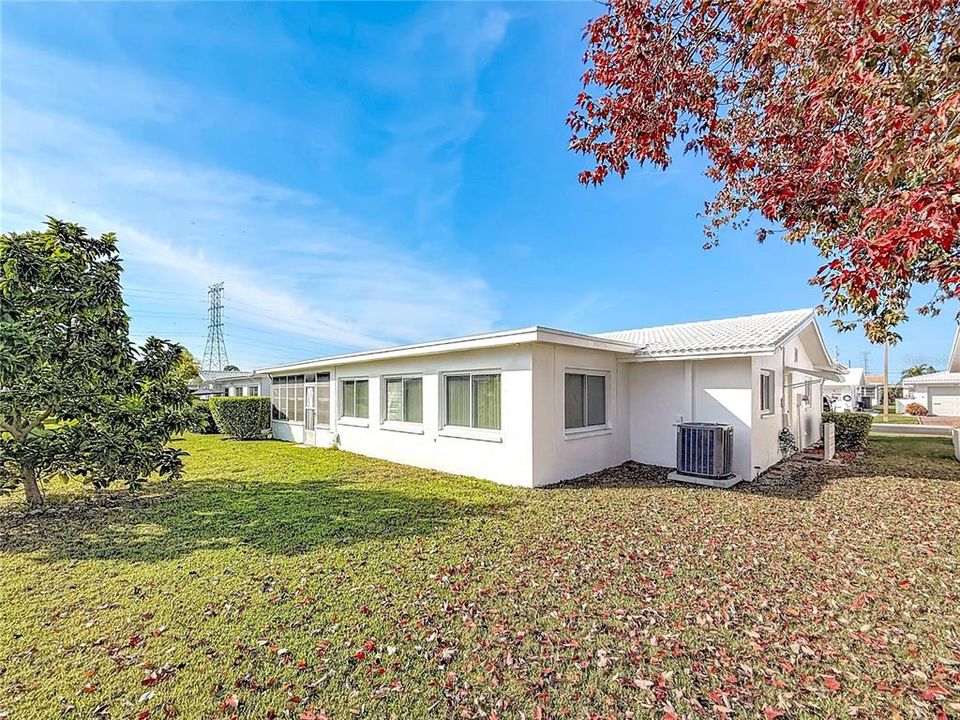 На продажу: $325,000 (2 спален, 2 ванн, 1400 Квадратных фут)