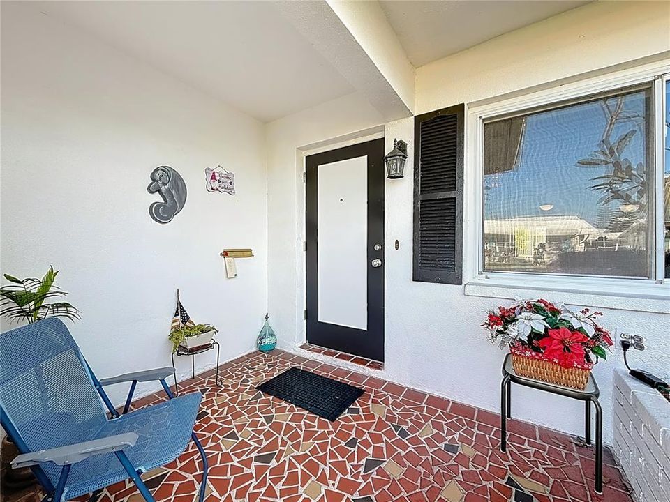 На продажу: $325,000 (2 спален, 2 ванн, 1400 Квадратных фут)