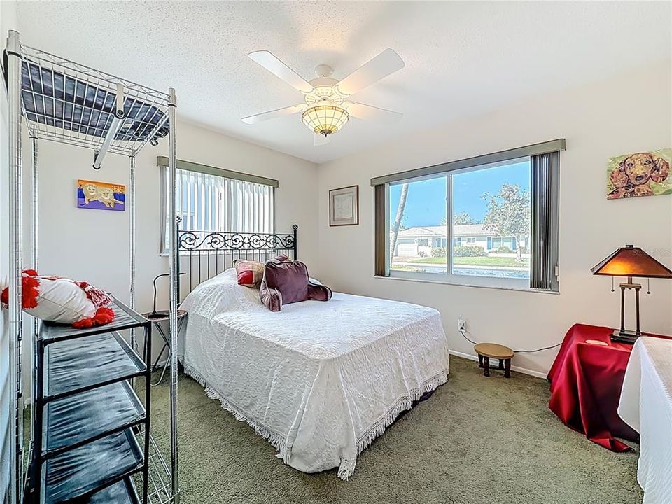 На продажу: $325,000 (2 спален, 2 ванн, 1400 Квадратных фут)