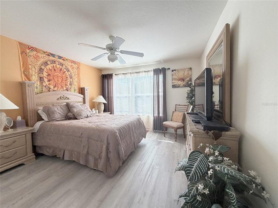 出租: $2,750 (5 贝兹, 4 浴室, 2277 平方英尺)