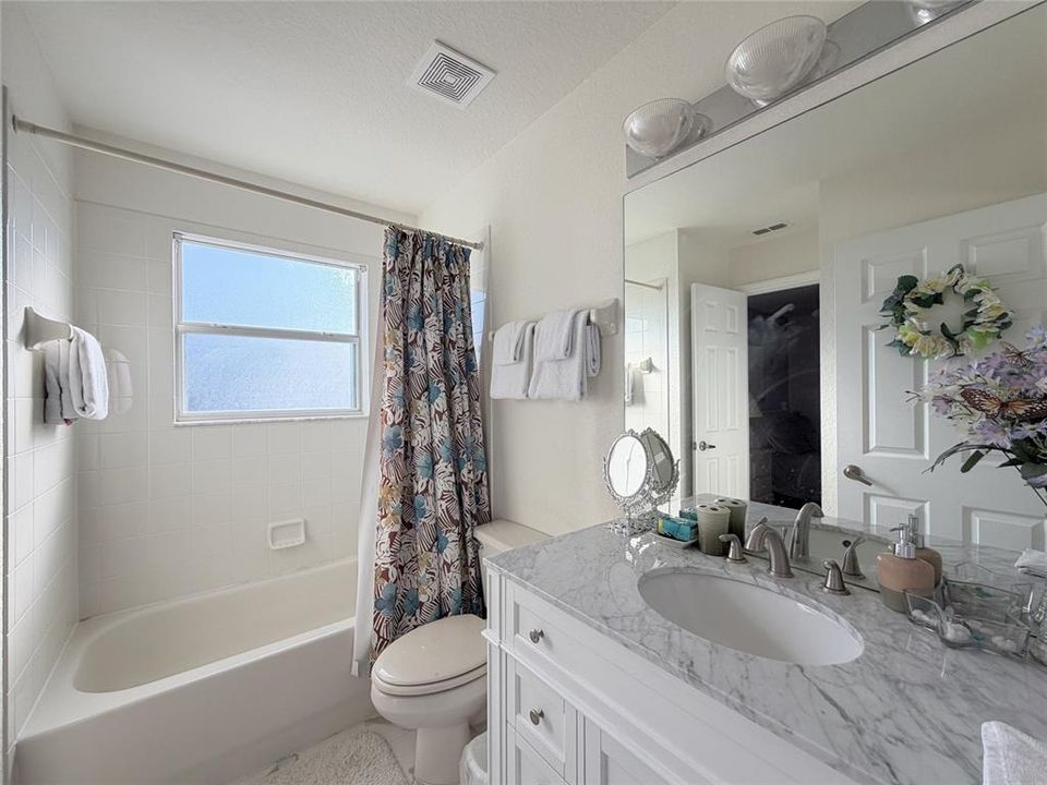 出租: $2,750 (5 贝兹, 4 浴室, 2277 平方英尺)