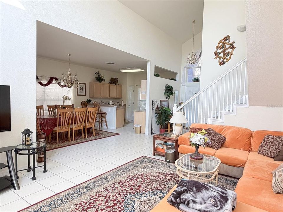 出租: $2,750 (5 贝兹, 4 浴室, 2277 平方英尺)