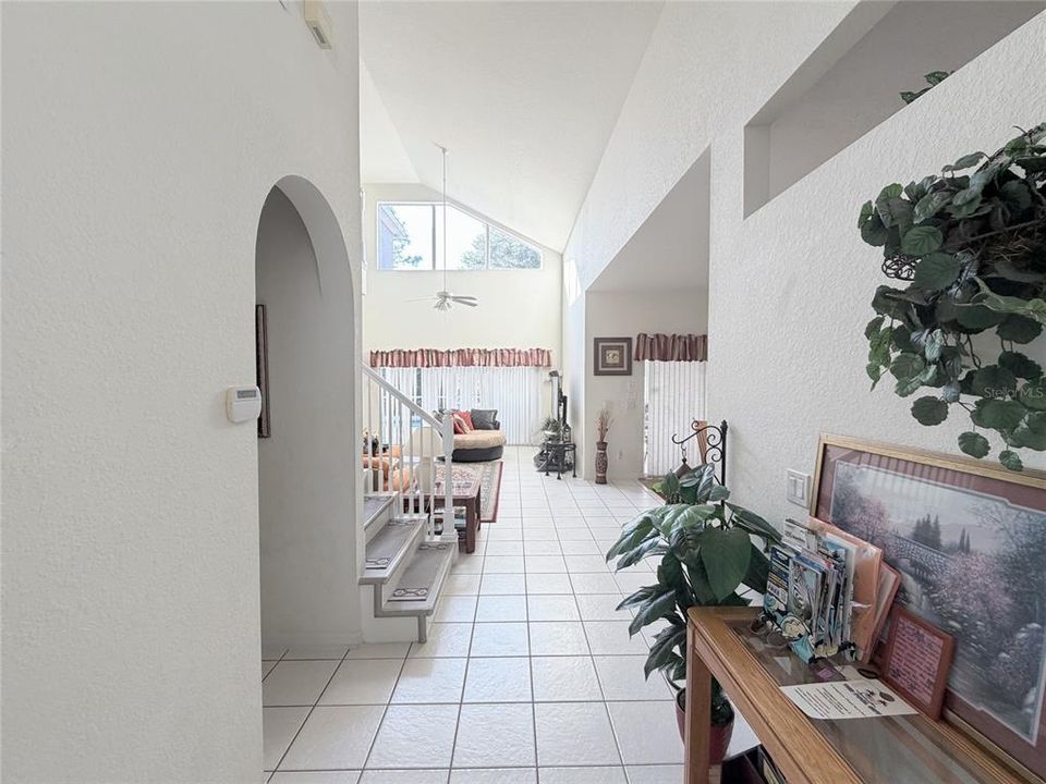 出租: $2,750 (5 贝兹, 4 浴室, 2277 平方英尺)