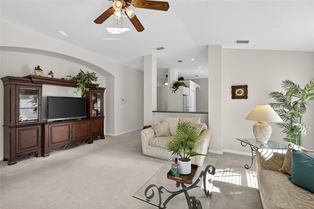 For Sale: $275,000 (3 beds, 2 baths, 1780 Square Feet)