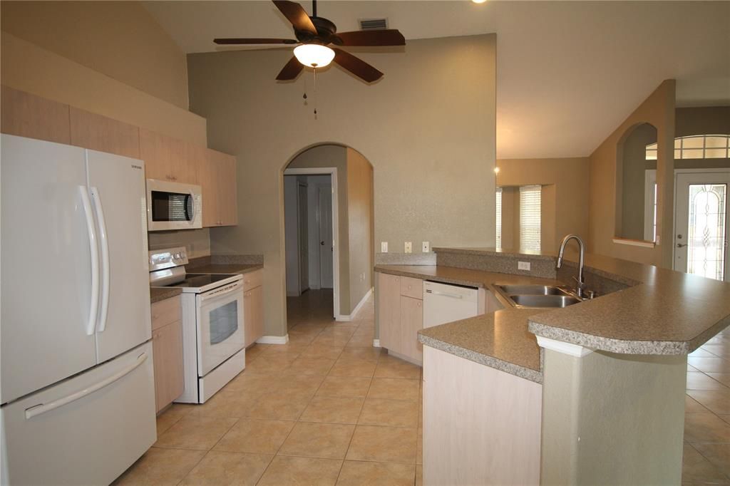 待售: $345,000 (3 贝兹, 2 浴室, 1739 平方英尺)