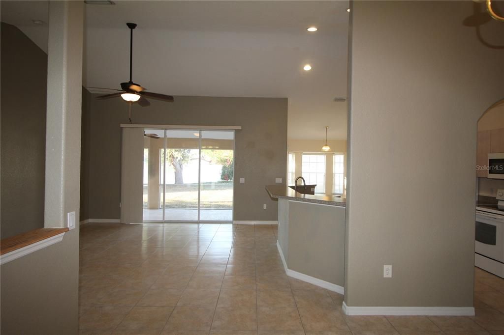 待售: $345,000 (3 贝兹, 2 浴室, 1739 平方英尺)