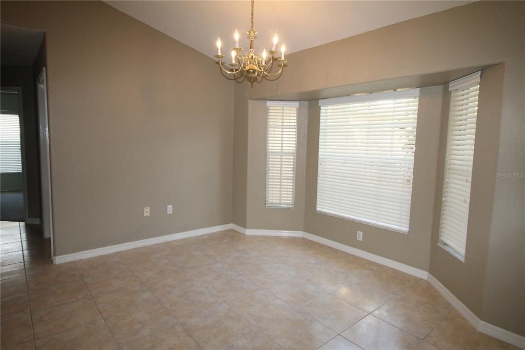 待售: $345,000 (3 贝兹, 2 浴室, 1739 平方英尺)