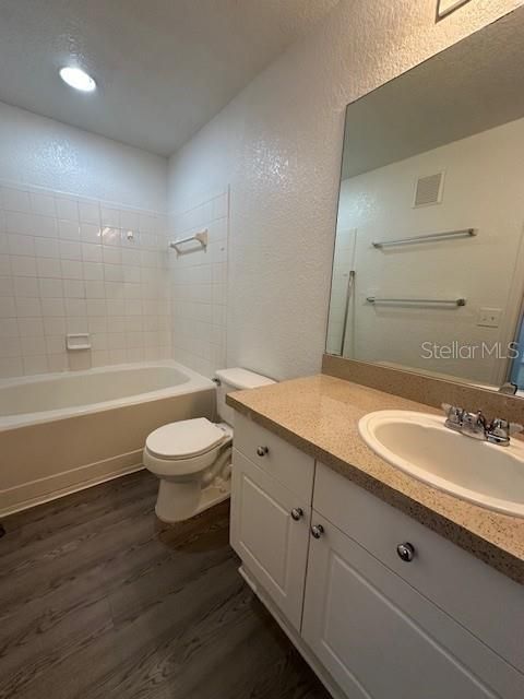 В аренду: $1,475 (2 спален, 2 ванн, 1083 Квадратных фут)