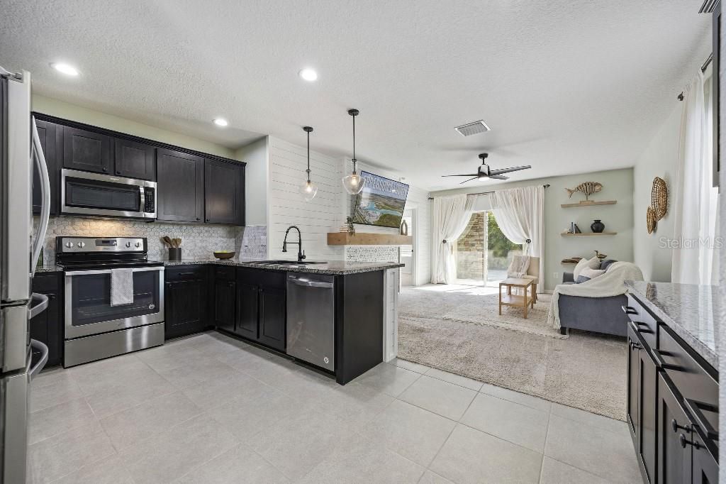 En Venta: $349,995 (3 camas, 2 baños, 1516 Pies cuadrados)