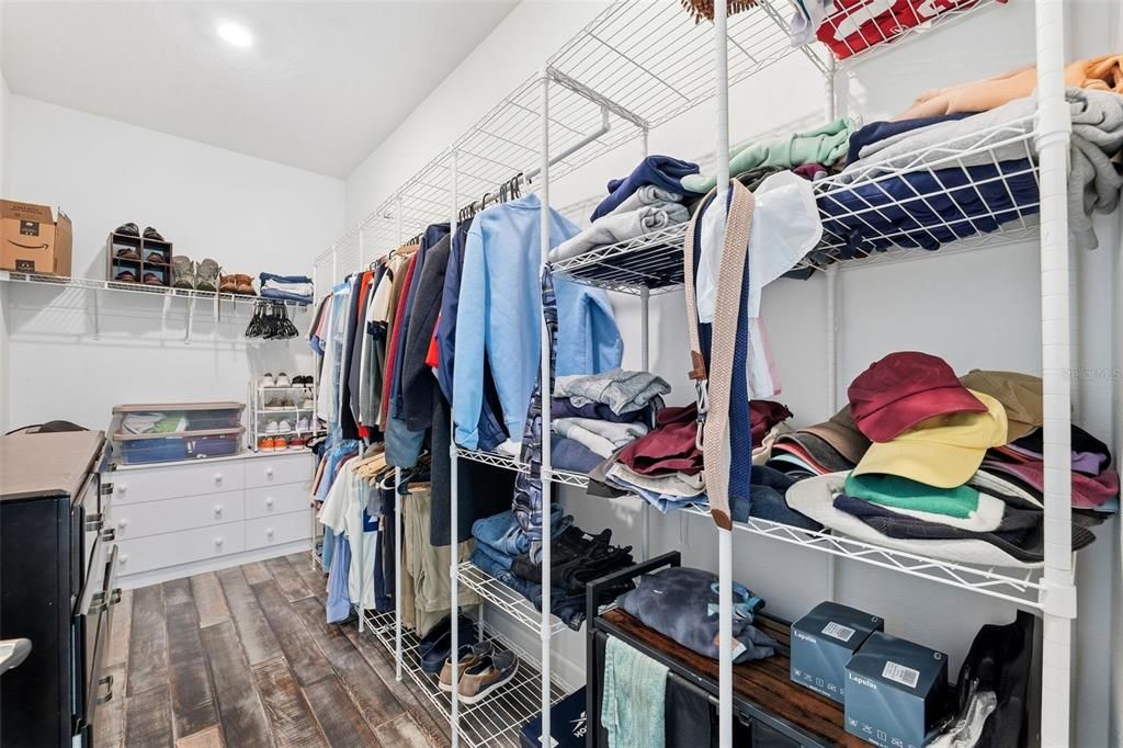 For Sale: $489,900 (4 beds, 3 baths, 2061 Square Feet)