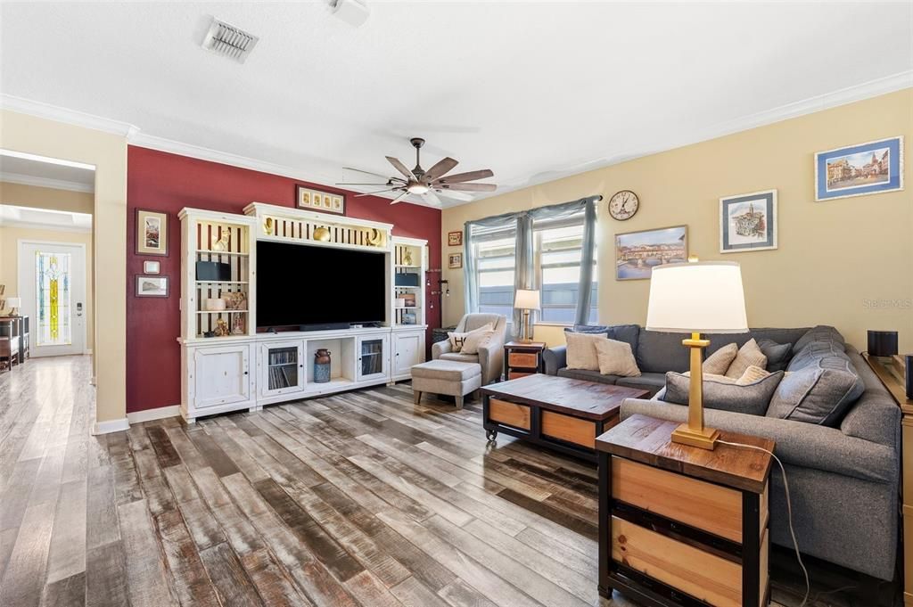 For Sale: $489,900 (4 beds, 3 baths, 2061 Square Feet)