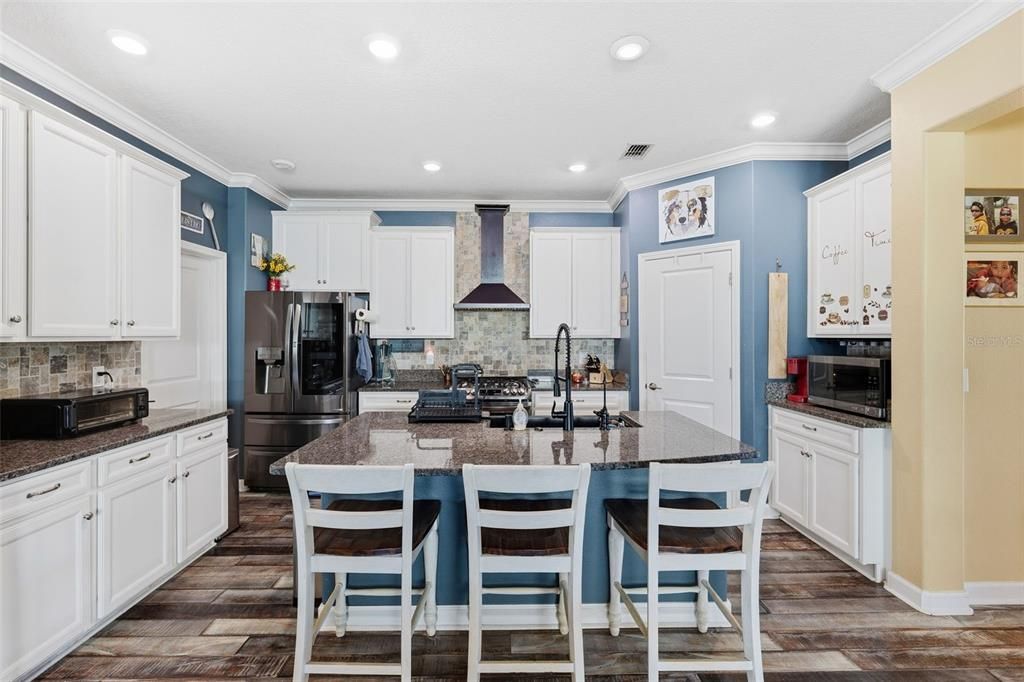 For Sale: $489,900 (4 beds, 3 baths, 2061 Square Feet)