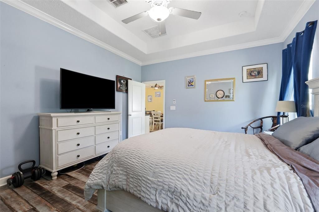 For Sale: $489,900 (4 beds, 3 baths, 2061 Square Feet)