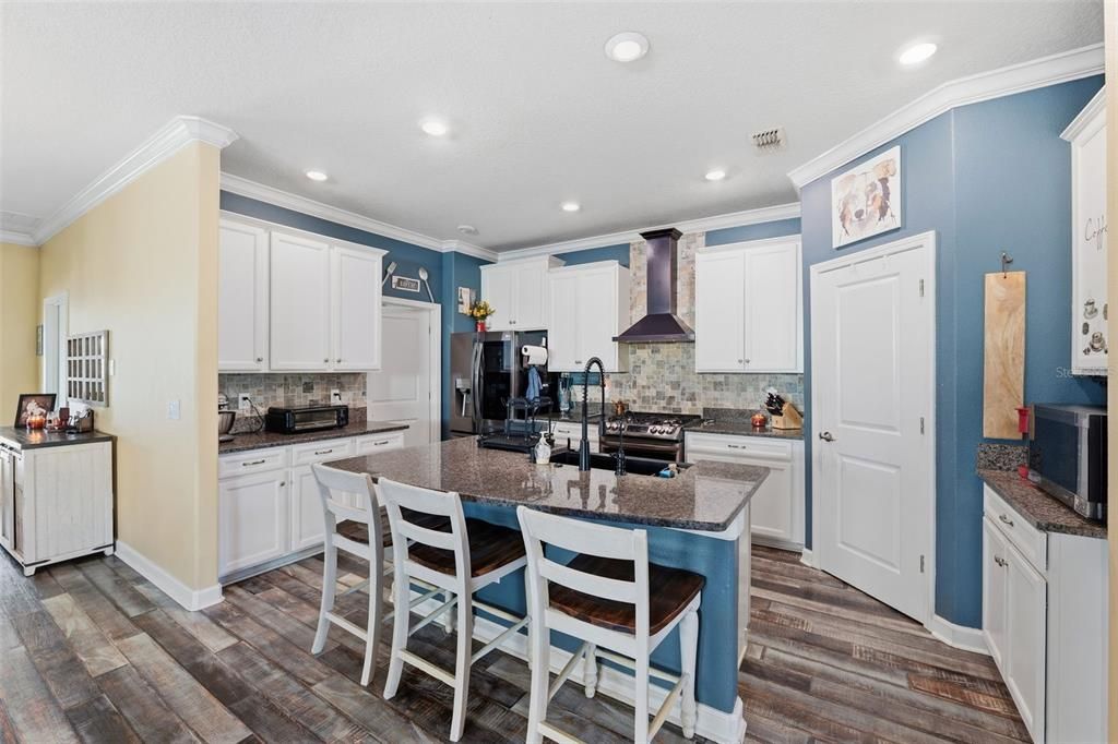 For Sale: $489,900 (4 beds, 3 baths, 2061 Square Feet)