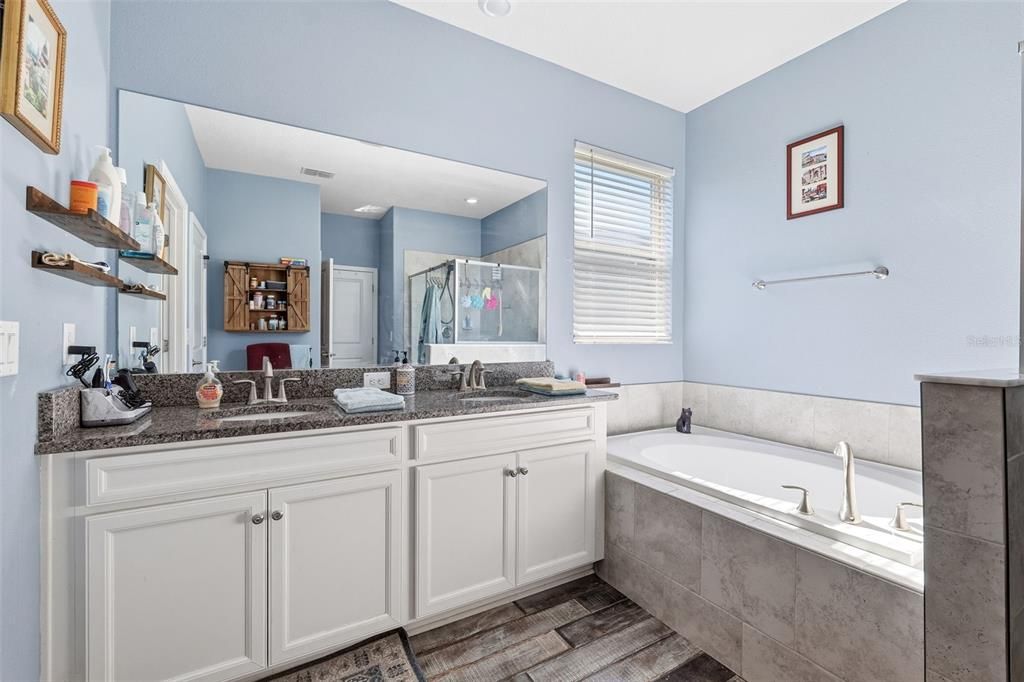 For Sale: $489,900 (4 beds, 3 baths, 2061 Square Feet)