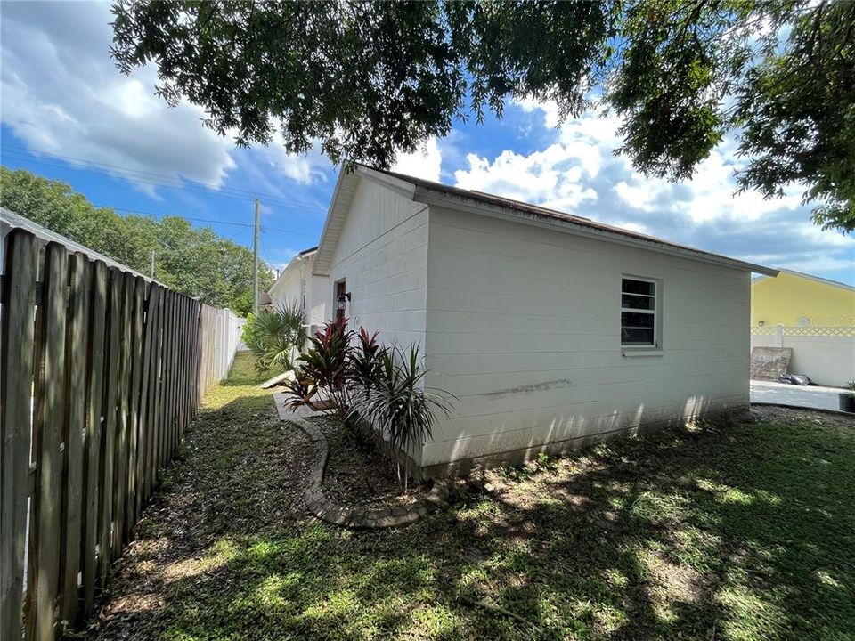 En Renta: $2,595 (3 camas, 2 baños, 1280 Pies cuadrados)