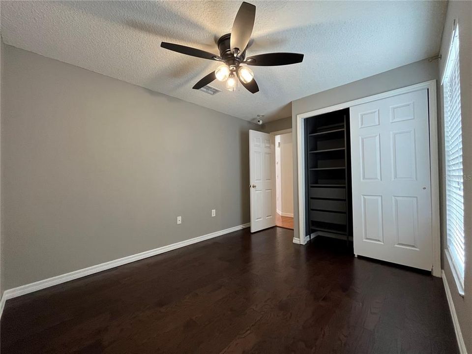 En Renta: $2,595 (3 camas, 2 baños, 1280 Pies cuadrados)