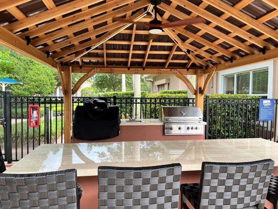 En Venta: $198,900 (3 camas, 2 baños, 1384 Pies cuadrados)