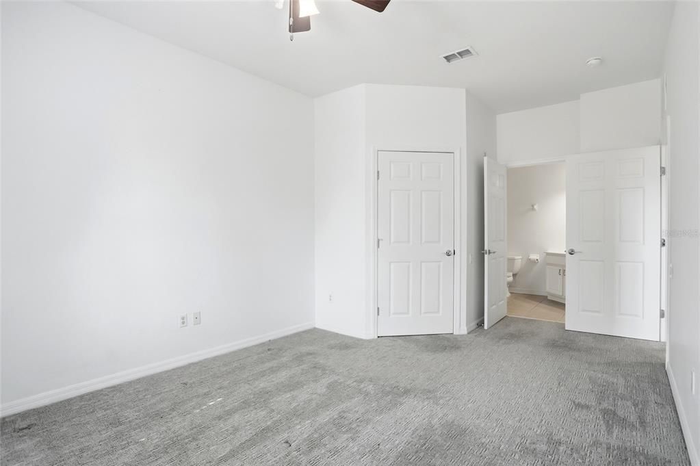 En Venta: $198,900 (3 camas, 2 baños, 1384 Pies cuadrados)