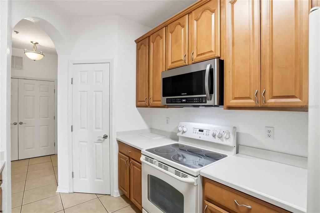 En Venta: $198,900 (3 camas, 2 baños, 1384 Pies cuadrados)