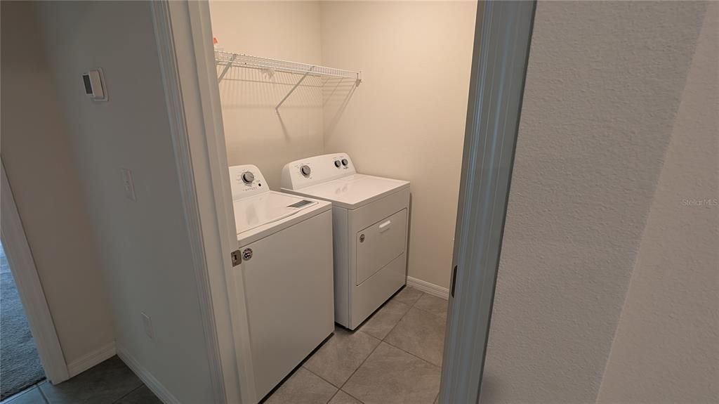 For Rent: $2,000 (4 beds, 2 baths, 1827 Square Feet)