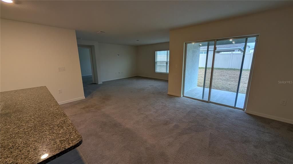 For Rent: $2,000 (4 beds, 2 baths, 1827 Square Feet)