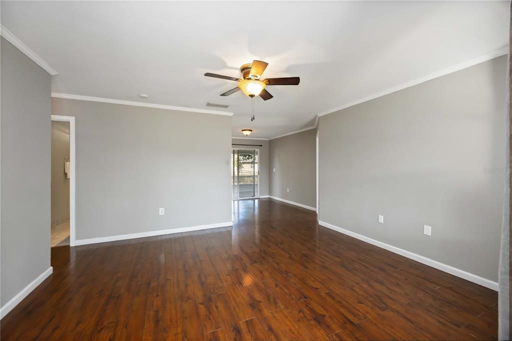 На продажу: $295,000 (2 спален, 2 ванн, 1190 Квадратных фут)