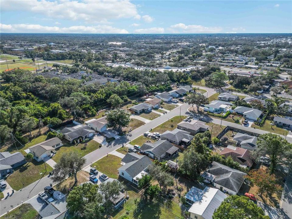 На продажу: $295,000 (2 спален, 2 ванн, 1190 Квадратных фут)