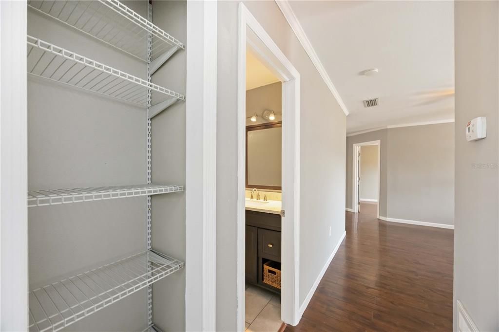 На продажу: $295,000 (2 спален, 2 ванн, 1190 Квадратных фут)