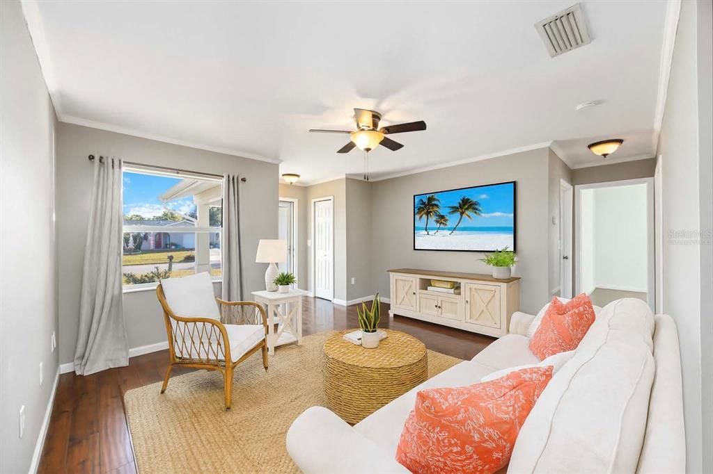 На продажу: $295,000 (2 спален, 2 ванн, 1190 Квадратных фут)