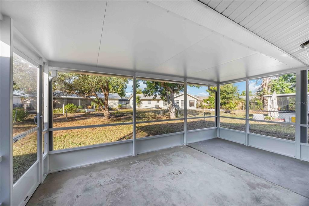 На продажу: $295,000 (2 спален, 2 ванн, 1190 Квадратных фут)