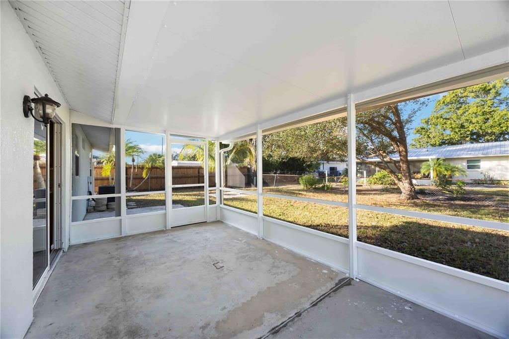 На продажу: $295,000 (2 спален, 2 ванн, 1190 Квадратных фут)