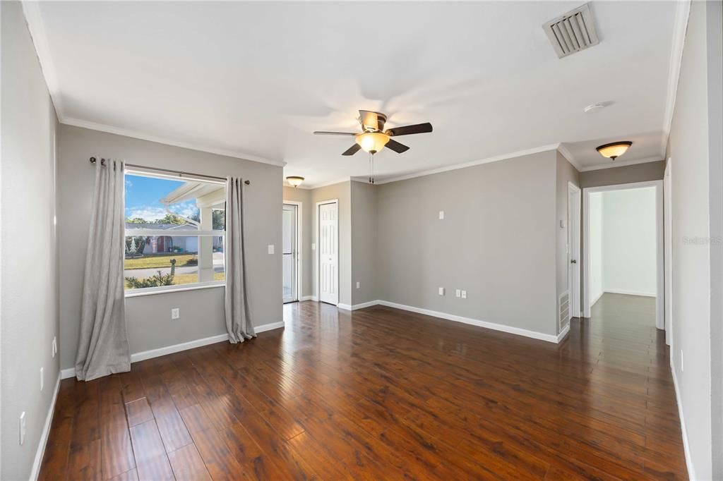 На продажу: $295,000 (2 спален, 2 ванн, 1190 Квадратных фут)