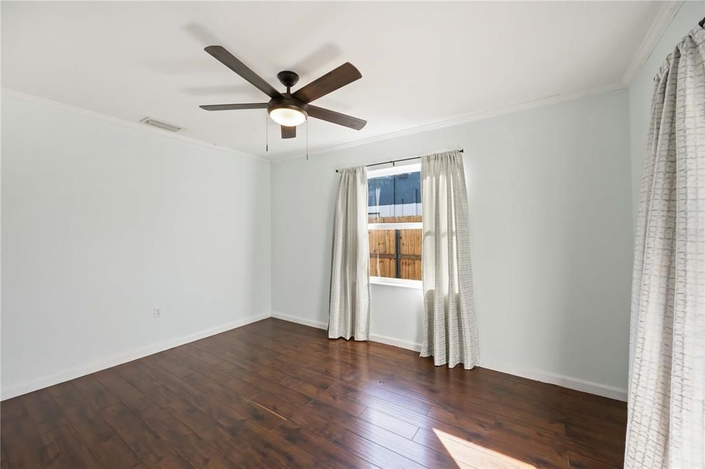 На продажу: $295,000 (2 спален, 2 ванн, 1190 Квадратных фут)