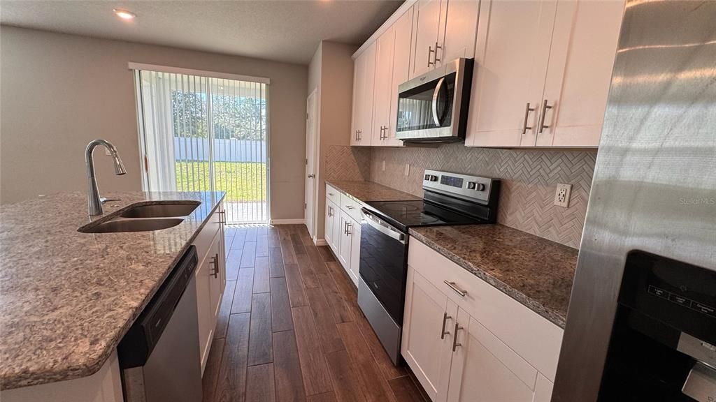 待售: $385,000 (3 贝兹, 2 浴室, 1724 平方英尺)