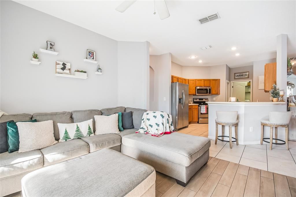 En Venta: $379,995 (3 camas, 2 baños, 1774 Pies cuadrados)