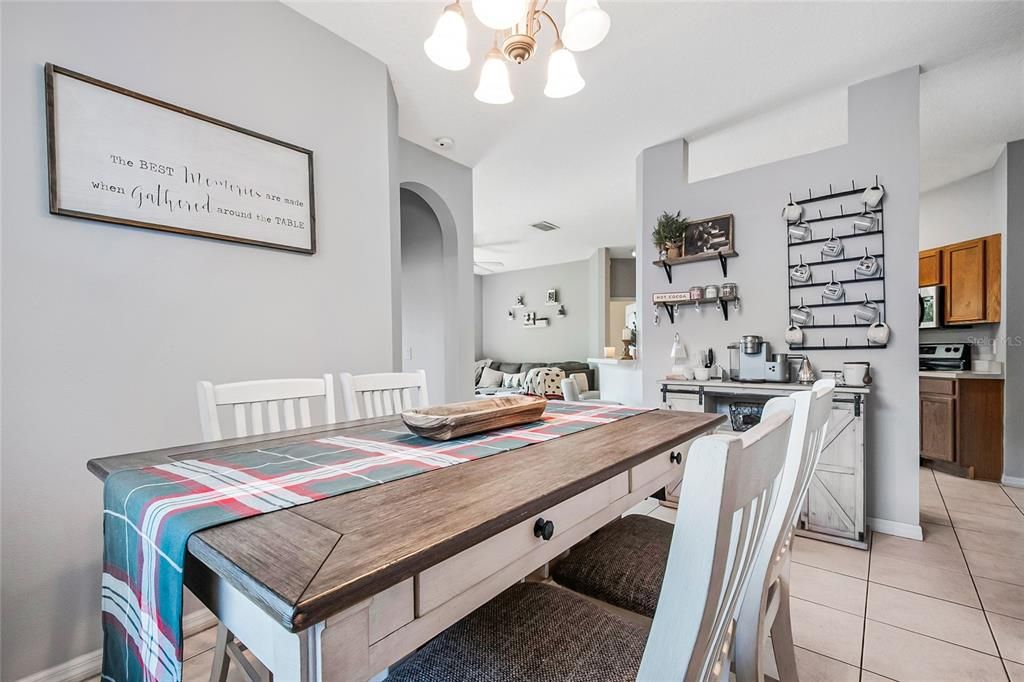 En Venta: $379,995 (3 camas, 2 baños, 1774 Pies cuadrados)