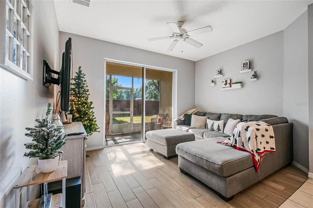 En Venta: $379,995 (3 camas, 2 baños, 1774 Pies cuadrados)