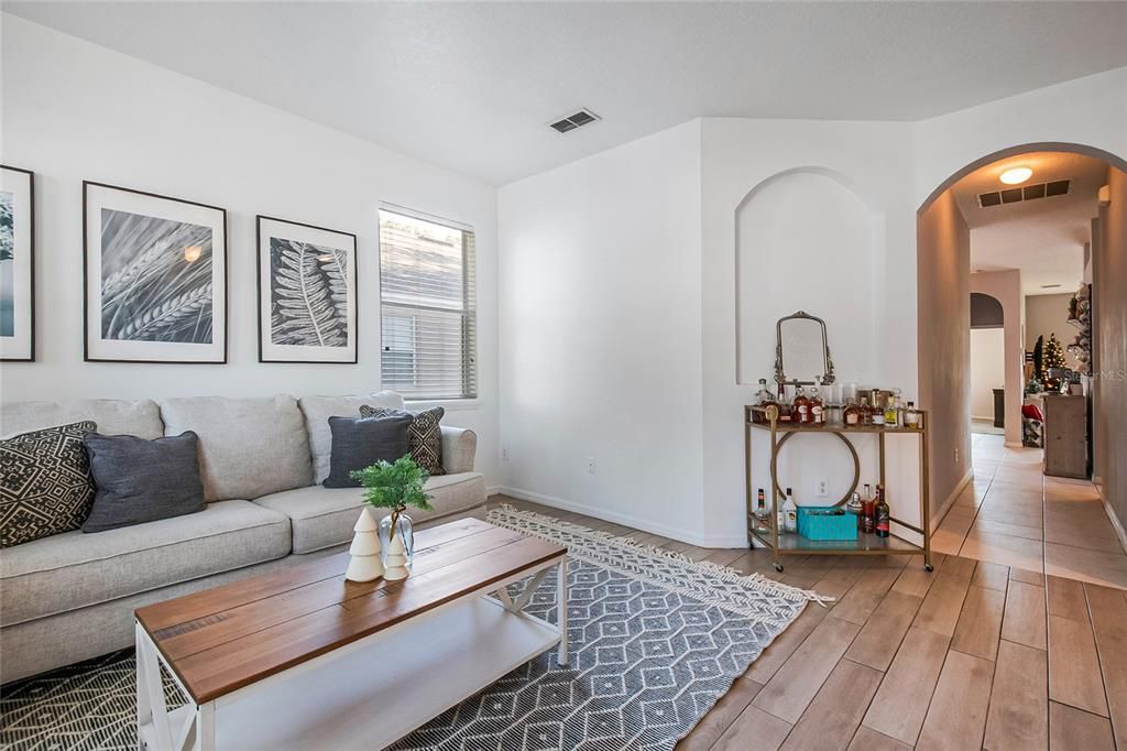 En Venta: $379,995 (3 camas, 2 baños, 1774 Pies cuadrados)