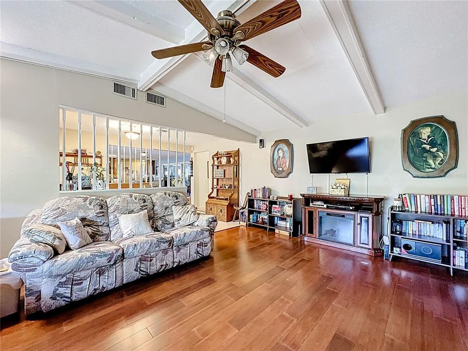 На продажу: $725,000 (3 спален, 3 ванн, 3504 Квадратных фут)