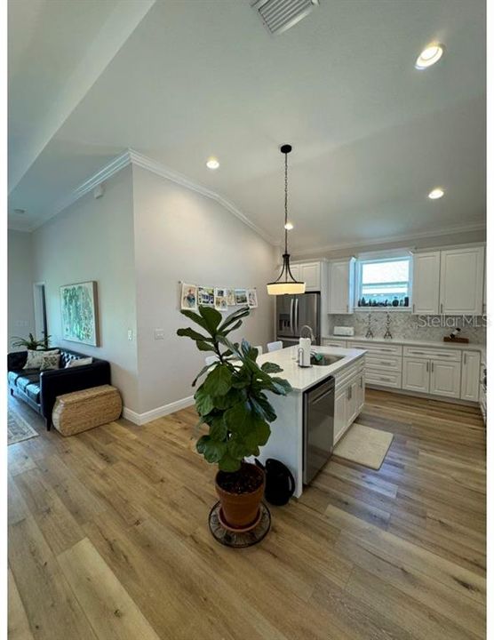 For Sale: $440,000 (4 beds, 2 baths, 1776 Square Feet)