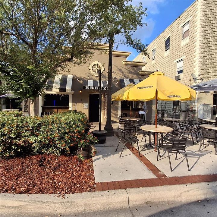 出租: $900 (4 贝兹, 2 浴室, 2090 平方英尺)