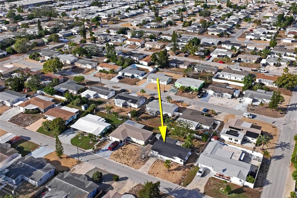 На продажу: $245,000 (2 спален, 1 ванн, 1076 Квадратных фут)