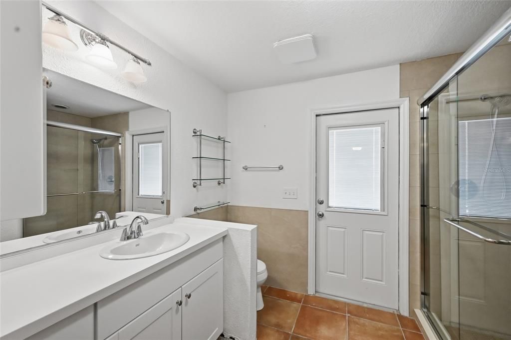 For Sale: $1,095,000 (2 beds, 2 baths, 1120 Square Feet)