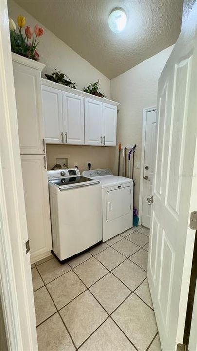 For Sale: $494,999 (3 beds, 2 baths, 2147 Square Feet)